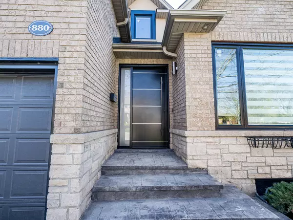 Mississauga, ON L5E 1N6,880 6th ST