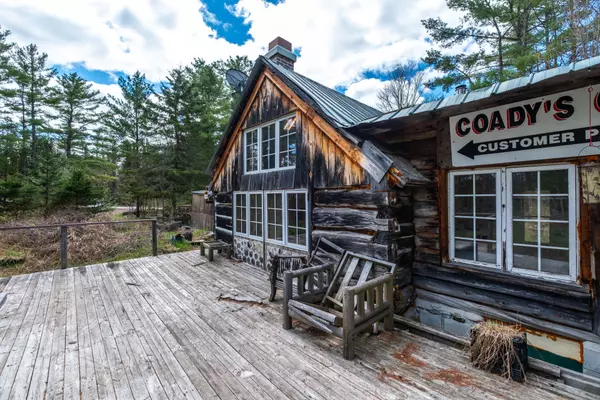 Lanark Highlands, ON K0G 1K0,884 Darling Concession 7 RD