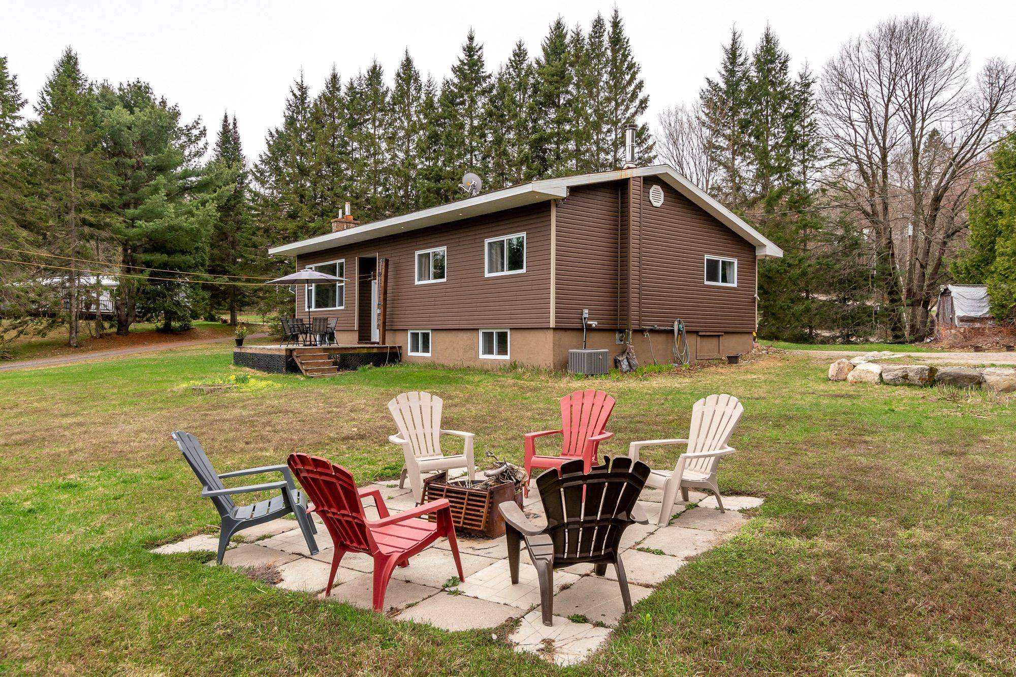 Perry, ON P0A 1J0,11 Gibson RD