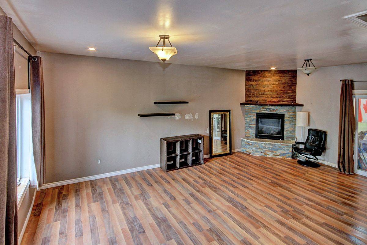 London East, ON N5Y 1H6,54 Clemens ST
