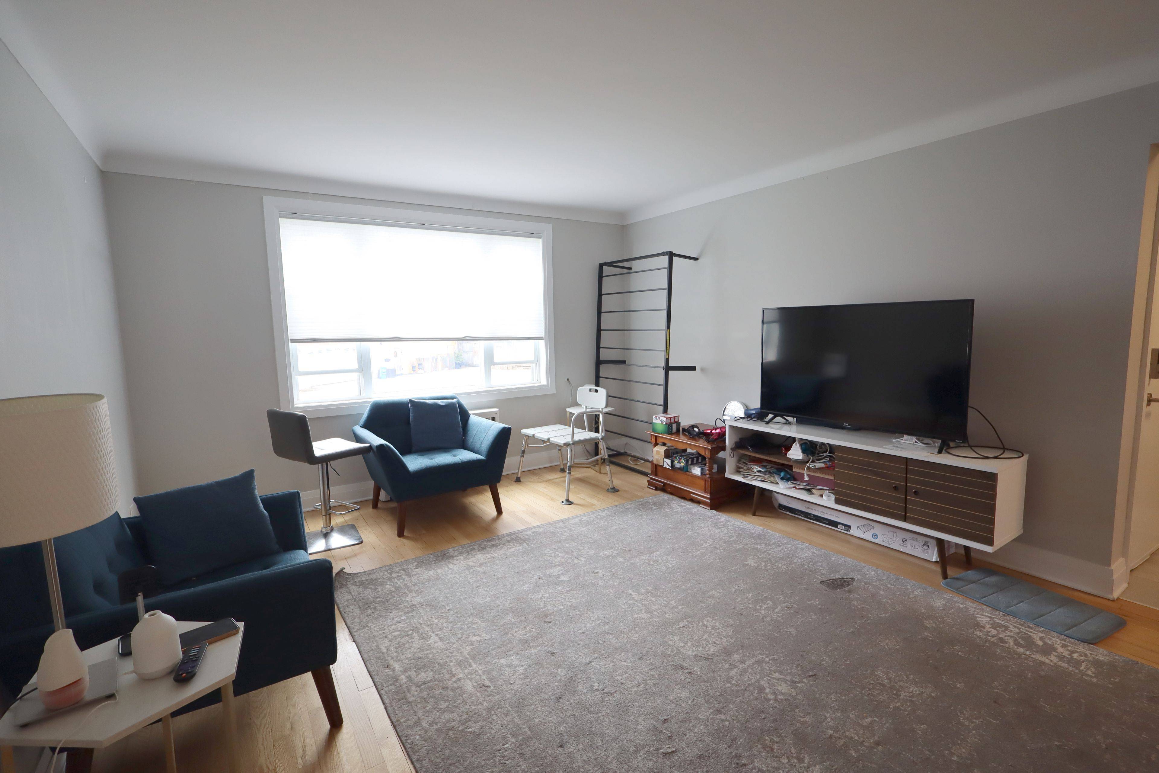 Vanier And Kingsview Park, ON K1L 7L8,245 DES PERES BLANCS AVE #3