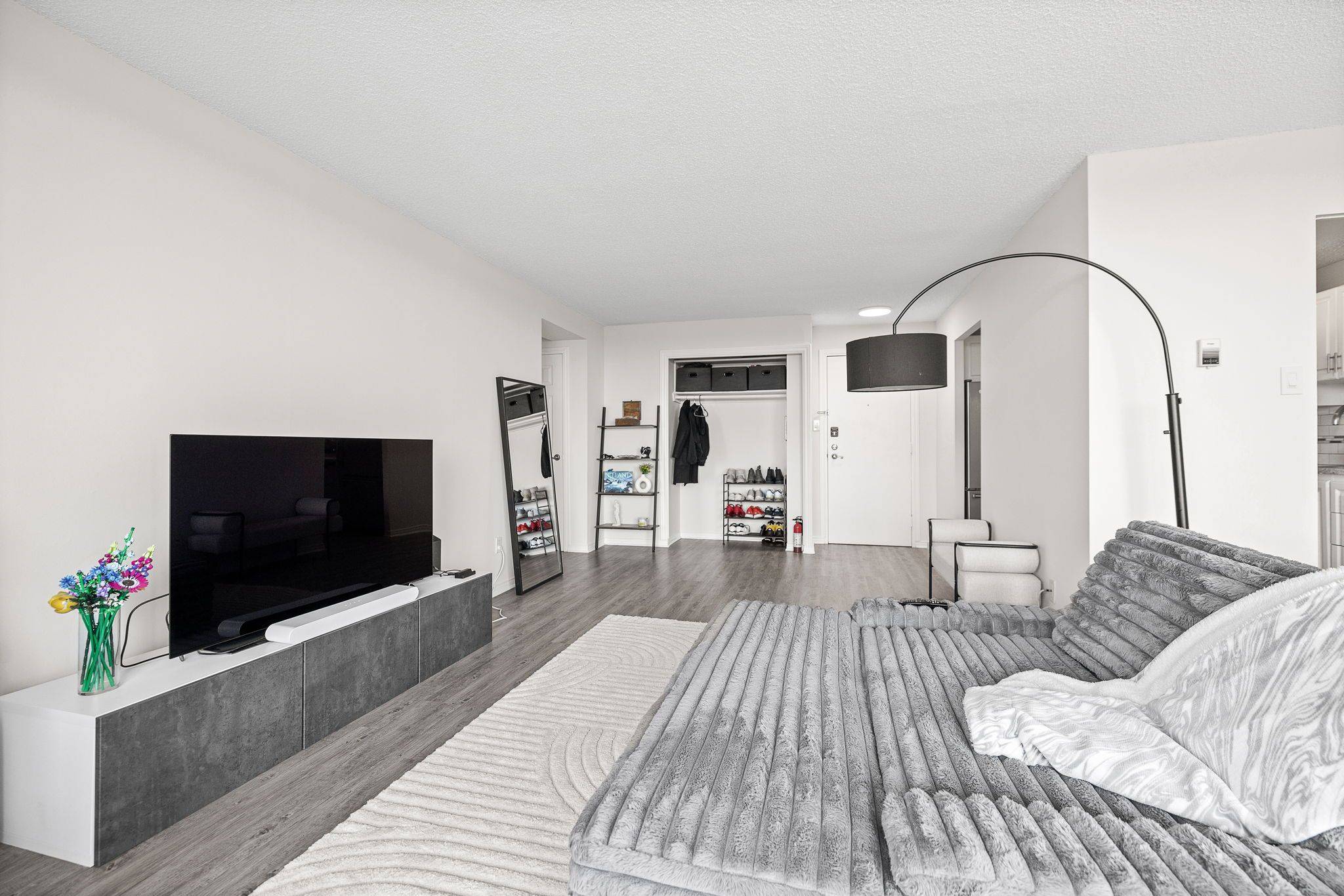 Overbrook - Castleheights And Area, ON K1K 3Y4,665 Bathgate DR #1404