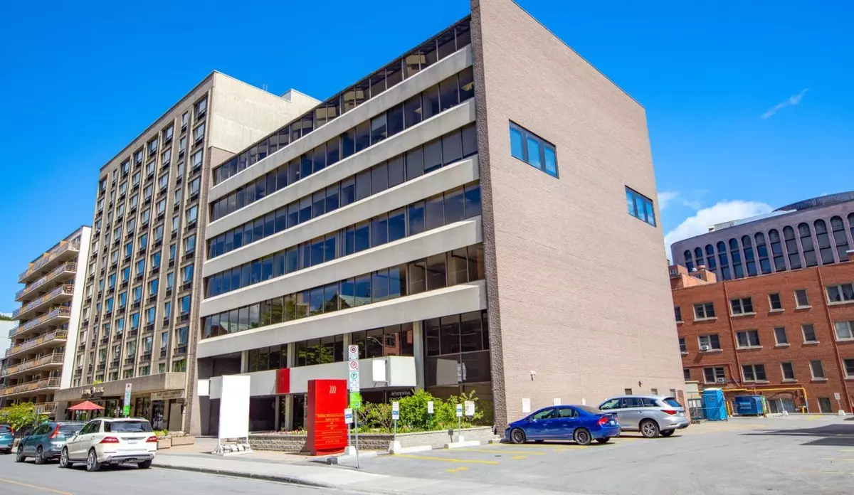 Ottawa Centre, ON K2P 2G3,222 Somerset ST W #701