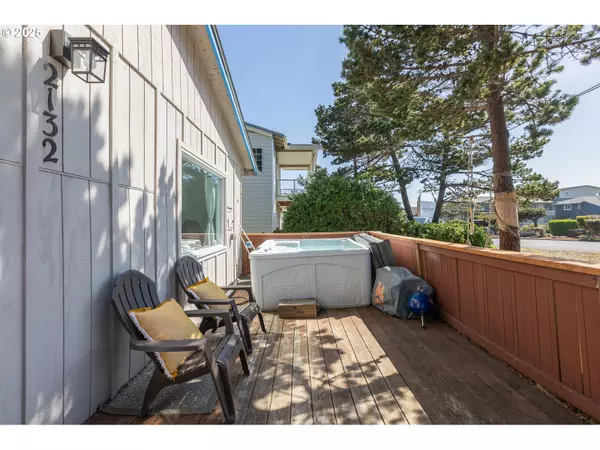 Lincoln City, OR 97367,2132 NW INLET AVE