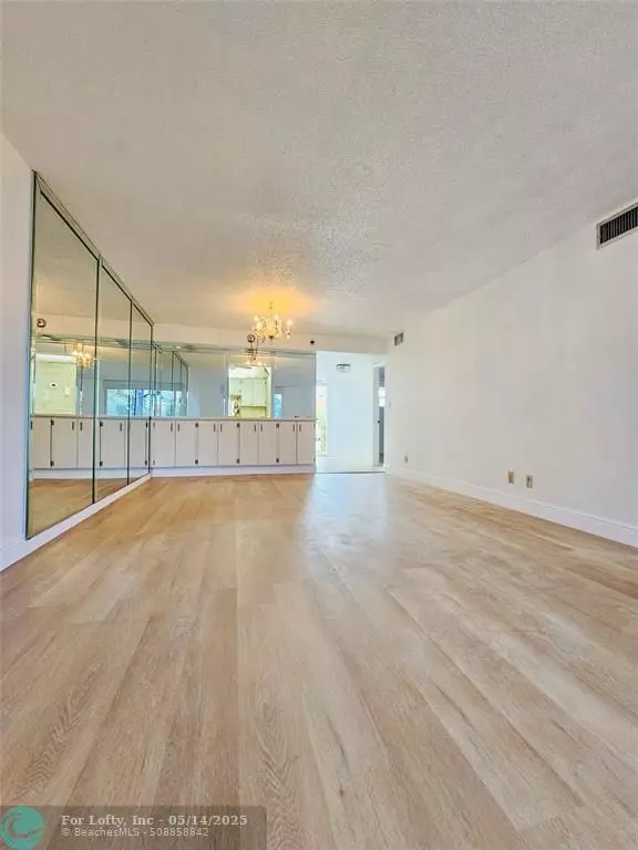 Pembroke Pines, FL 33025,8980 S Hollybrook Blvd #104