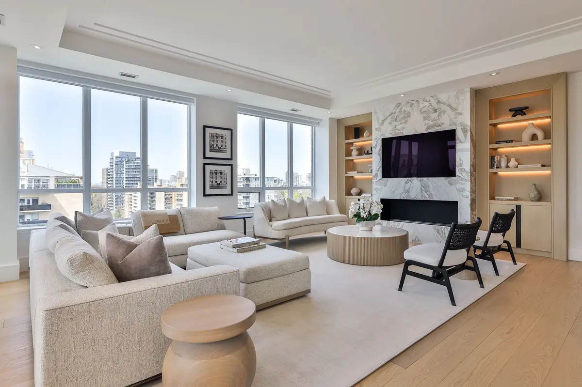 155 St Clair AVE W #1403, Toronto C02, ON M4V 0A1