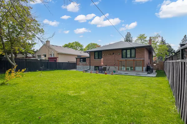 Toronto W09, ON M9R 2P5,101 Wincott DR