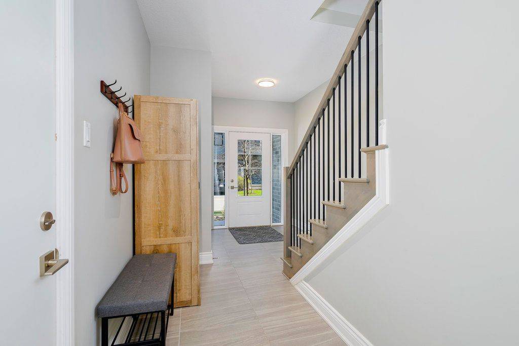 Stittsville - Munster - Richmond, ON K2S 0T9,705 Reverie Private