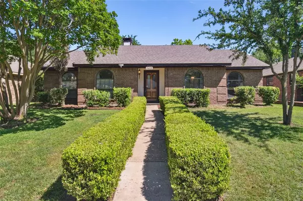 3410 Lilac Lane,  Rowlett,  TX 75089