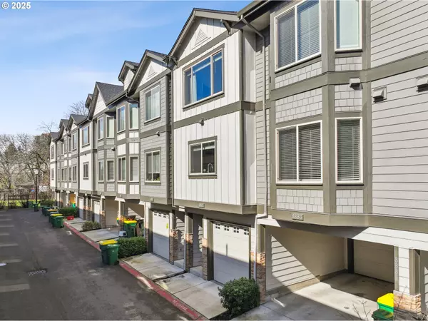 8887 SW ELENA LN, Portland, OR 97223