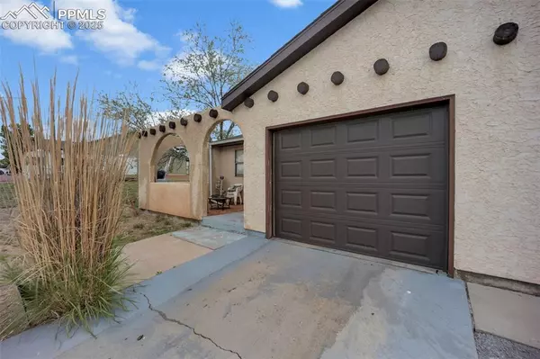Pueblo West, CO 81007,992 S Elbow DR