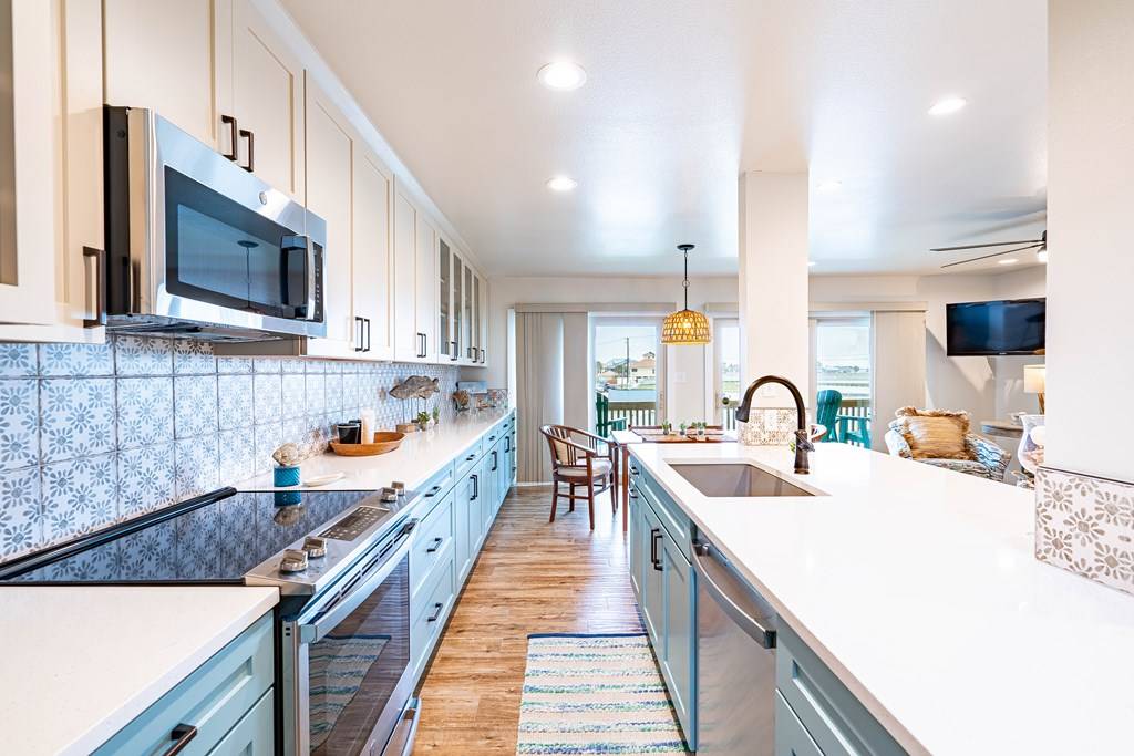 Rockport, TX 78382,620 S Fulton Beach Road #205
