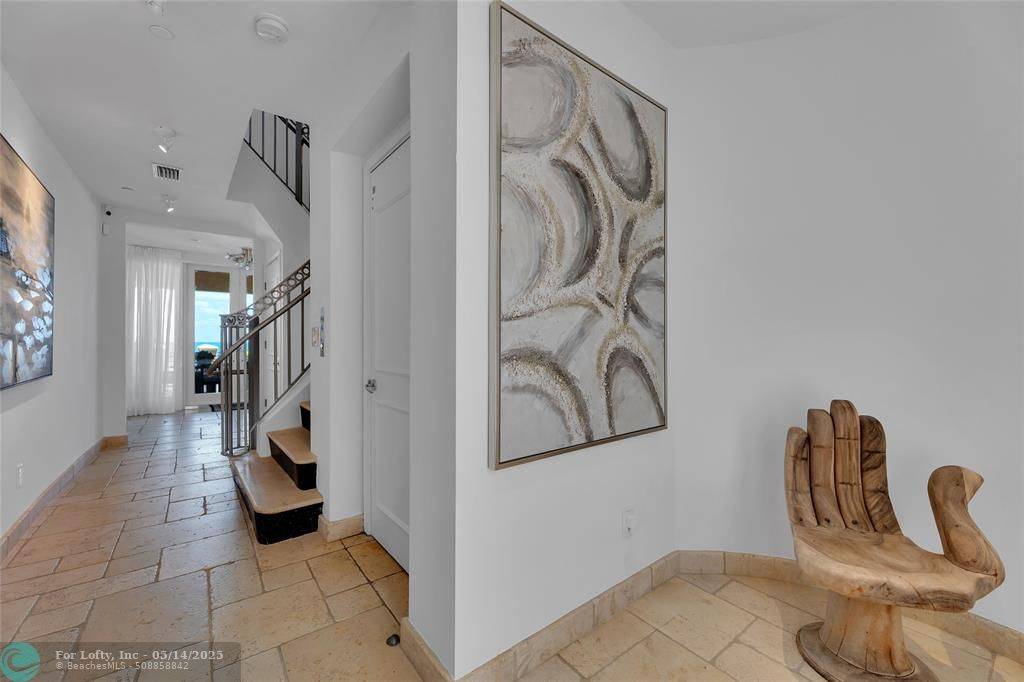 Fort Lauderdale, FL 33305,[StreetName,UnitNumber,StreetNumber,StreetDirPrefix]