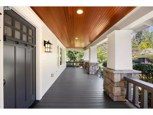 Portland, OR 97221,6228 SW Sweetbriar CT