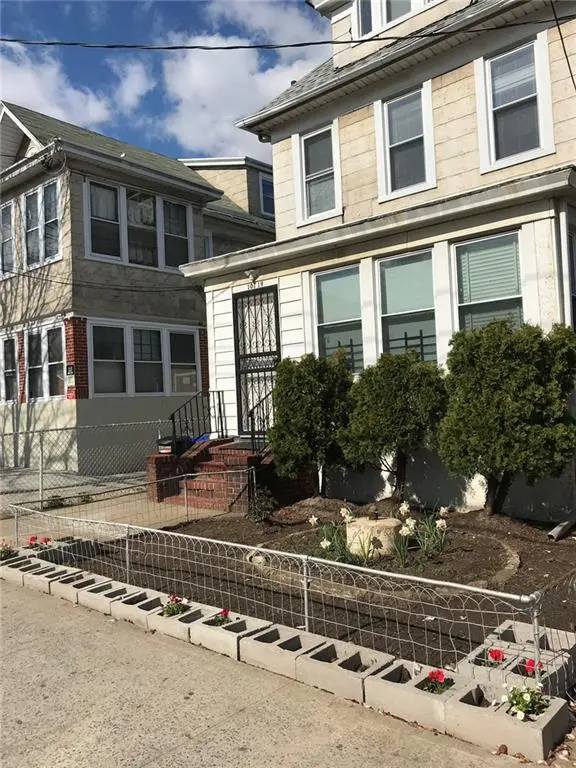 101-19 113th ST, South Richmond Hill, NY 11419