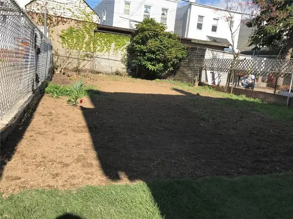 101-19 113th ST, South Richmond Hill, NY 11419