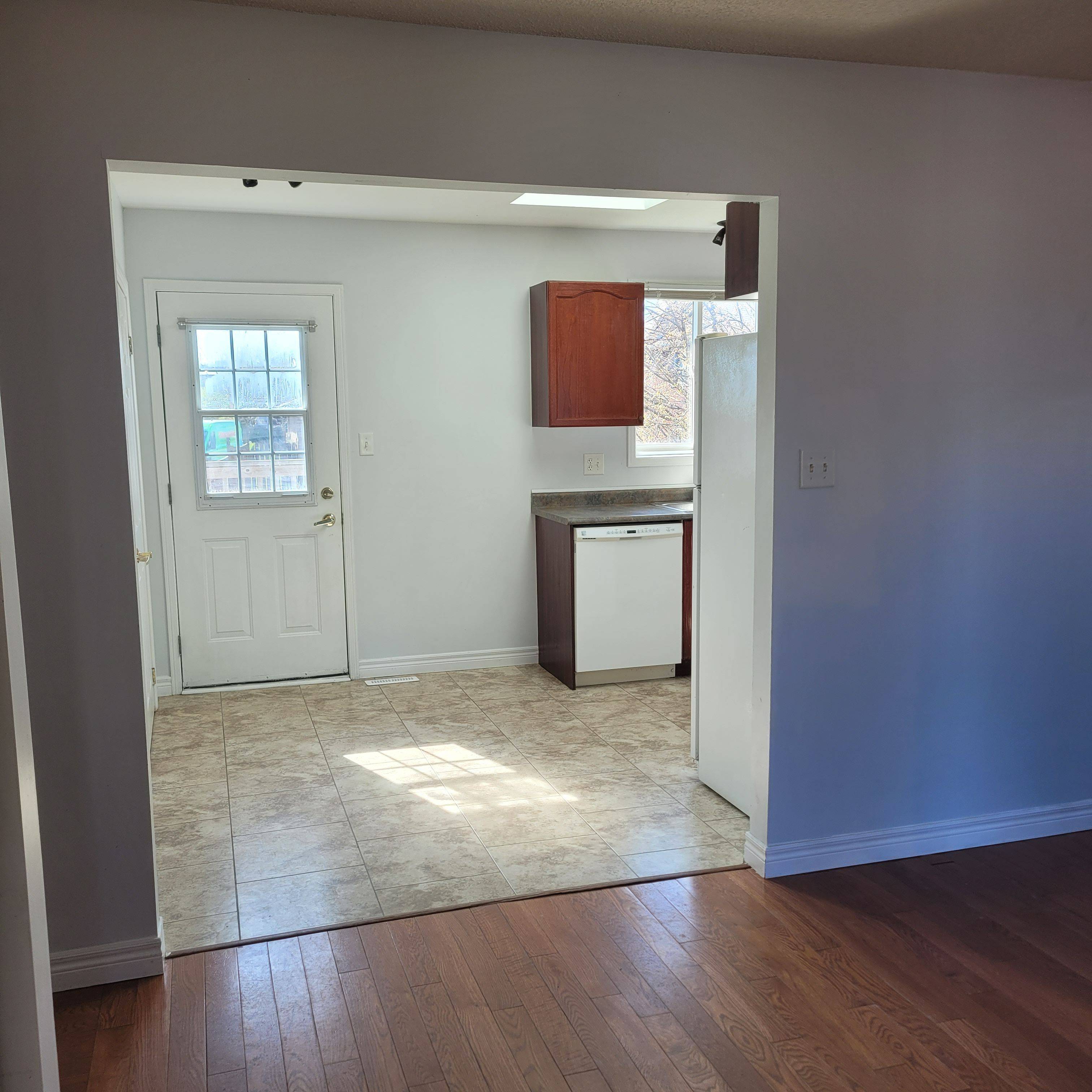 Barrie, ON L4M 7A3,306 Johnson ST