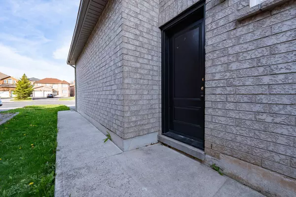 Mississauga, ON L5M 5H2,4742 Creditview RD