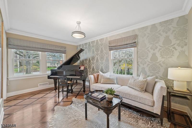 Millburn Twp., NJ 07078,106 TENNYSON DRIVE