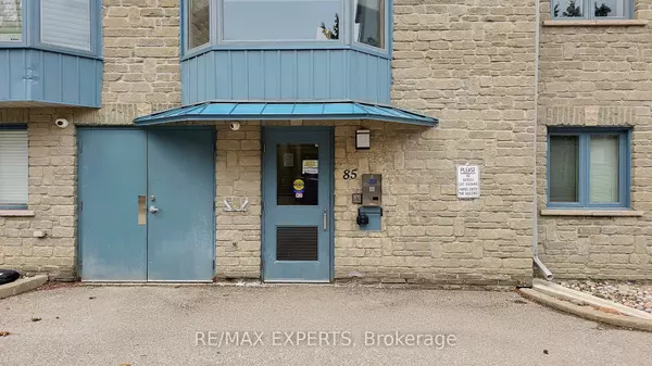 Aurora, ON L4G 2P2,85 Wellington ST W #211