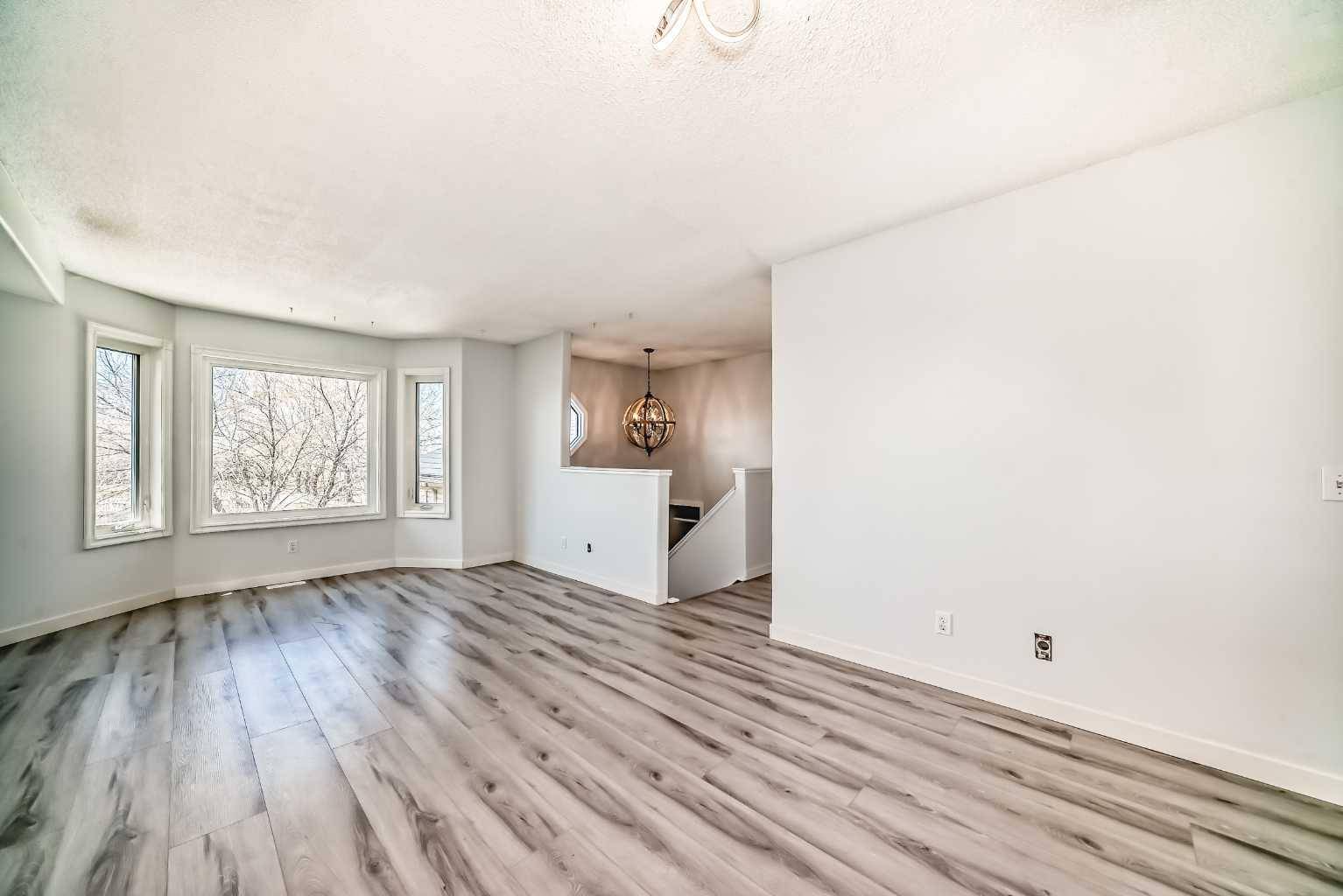 Airdrie, AB T4B 2B1,906 Allen ST