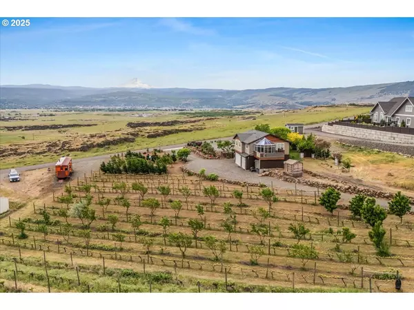 14 OAK CREEK RD, Dallesport, WA 98617