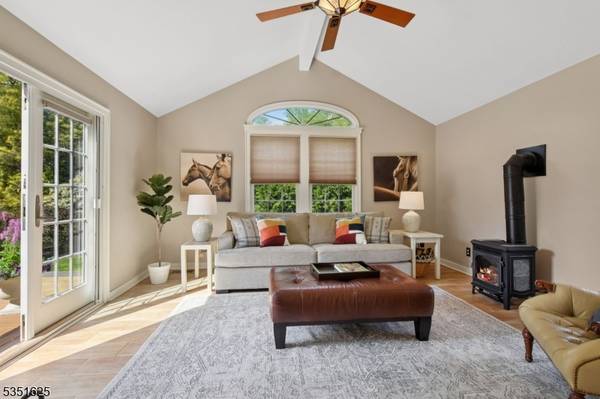 7 Alexander Ave, Bloomfield Twp., NJ 07003