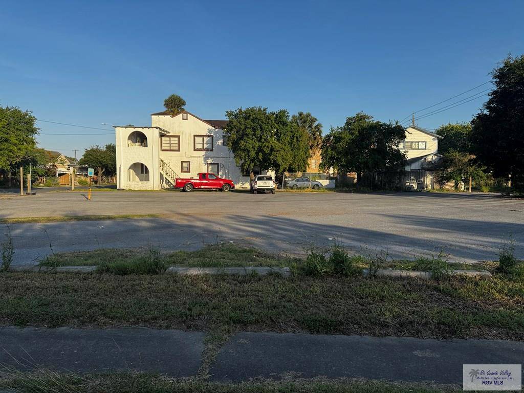 Brownsville, TX 78520,302 E LEVEE ST.