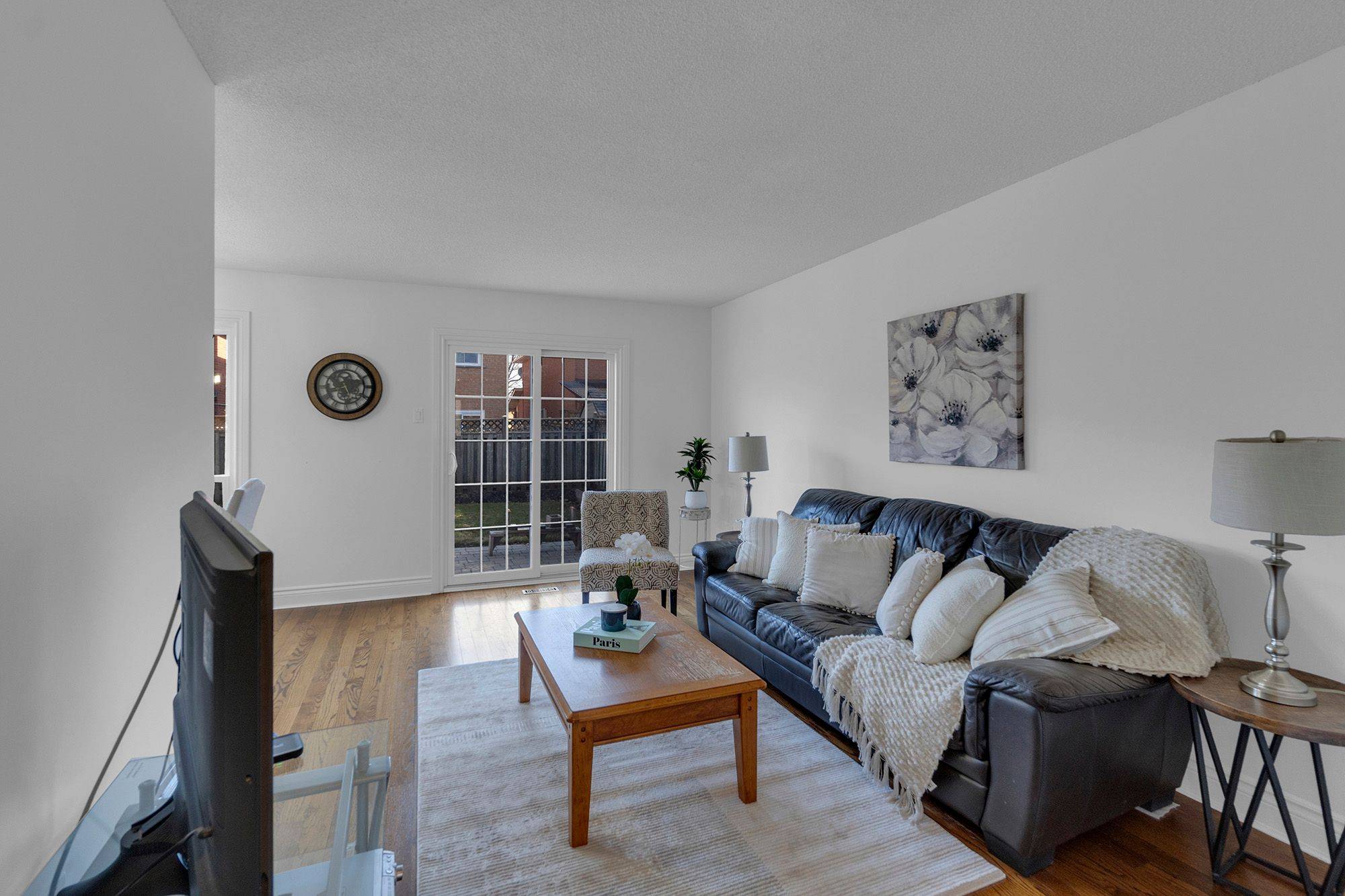 Brampton, ON L6Z 2X6,13 Cashel ST