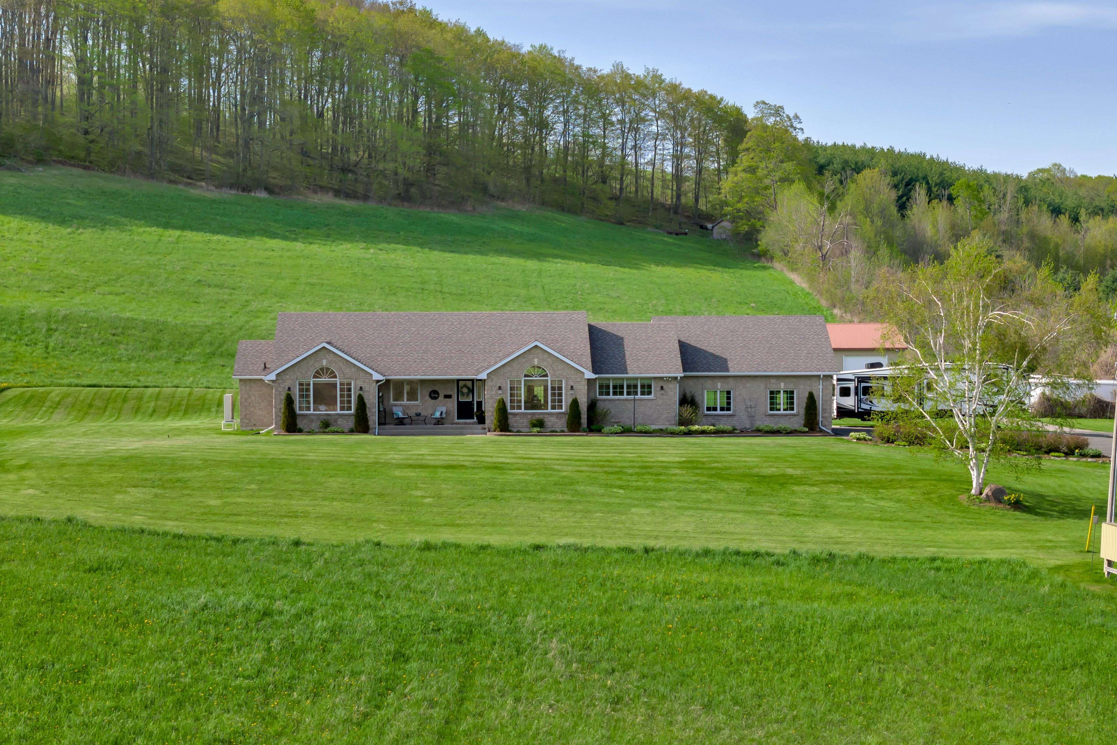 8160 Jibb RD, Hamilton Township, ON K9A 4J7