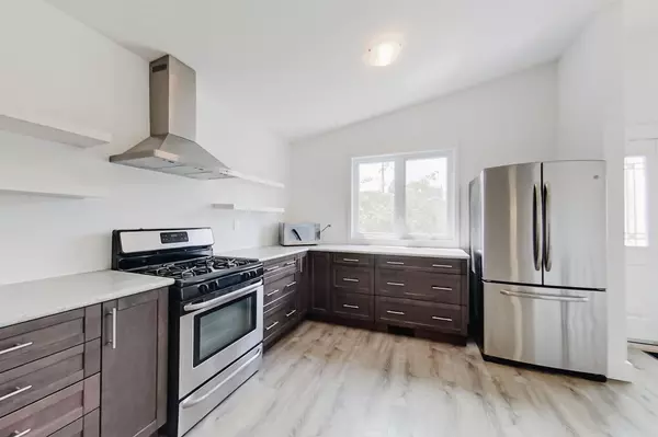 Collingwood, ON L9Y 3G8,129 Spruce ST