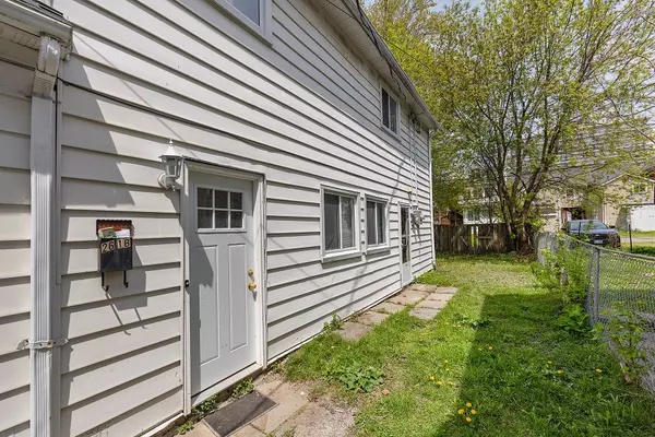 Kingston, ON K7L 2E5,261 William ST