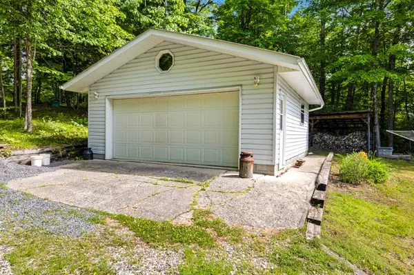 Frontenac, ON K0H 2M0,1215 Krings LN