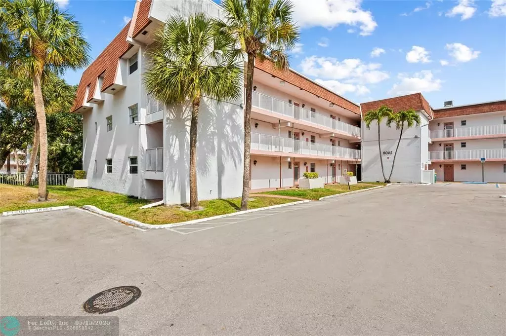 Fort Lauderdale, FL 33321,8002 Lagos De Campo Blvd #B-101