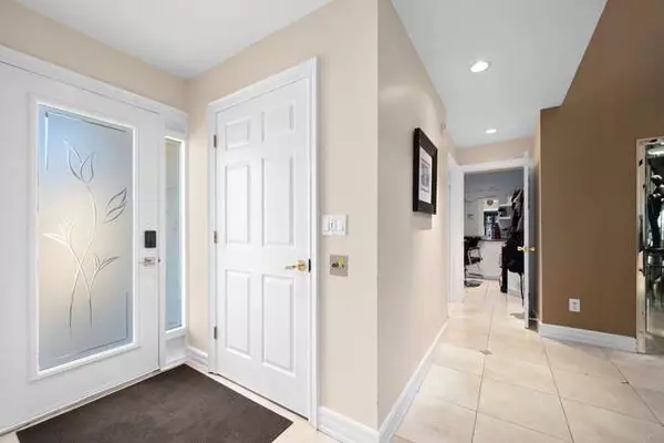 Pickering, ON L1V 4A4,629 Foxwood TRL