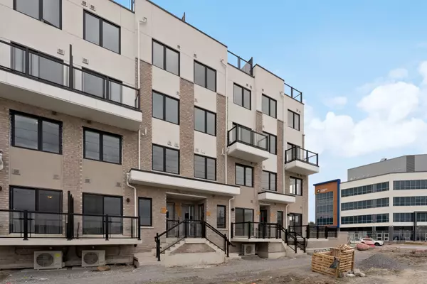 Pickering, ON L1V 2P8,1695 Dersan ST #204