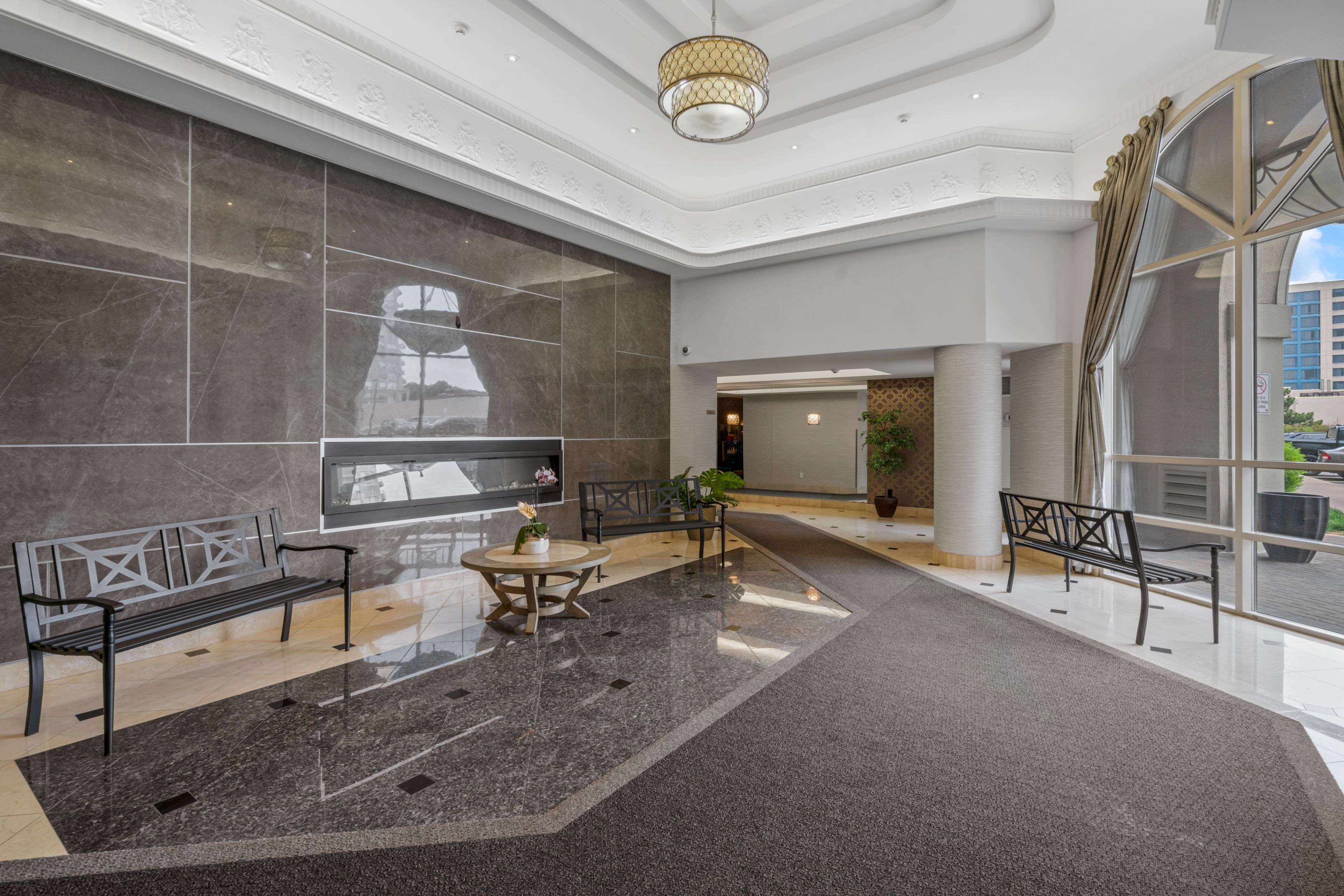 Richmond Hill, ON L4B 4R8,9017 Leslie ST #608