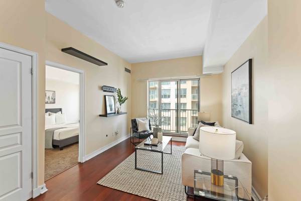Lower Town - Sandy Hill, ON K1N 0A7,200 Besserer ST #1206