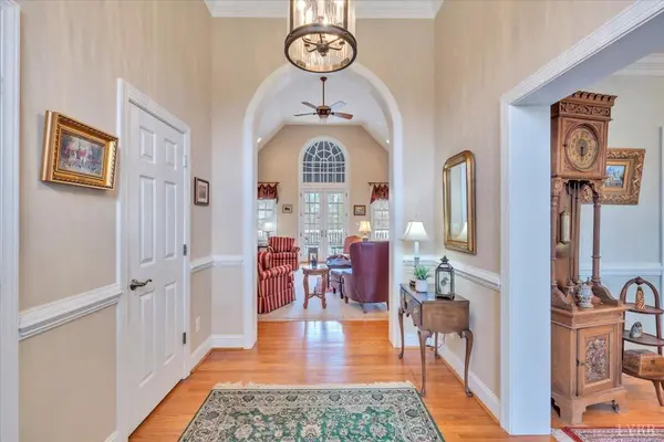 1122 Boone Hill DR, Lynchburg, VA 24503