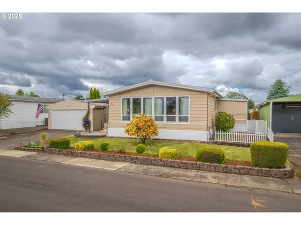 1055 N LOCKHAVEN DR #34, Keizer, OR 97303