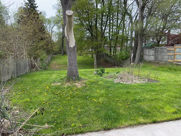 Toronto E10, ON M1E 2T4,4361 Lawrence AVE E