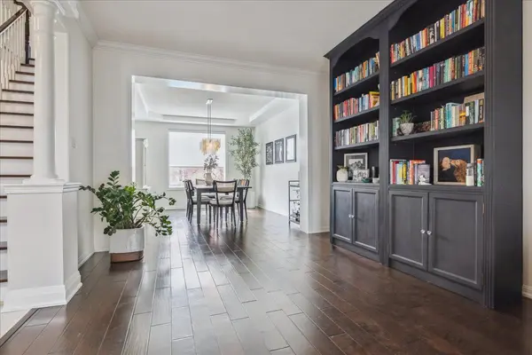 Burlington, ON L7L 6M7,2103 Novis WAY