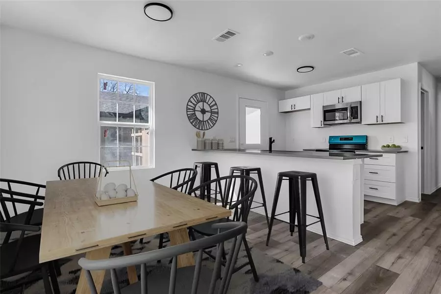 304 S 3rd, Bonham, TX 75418