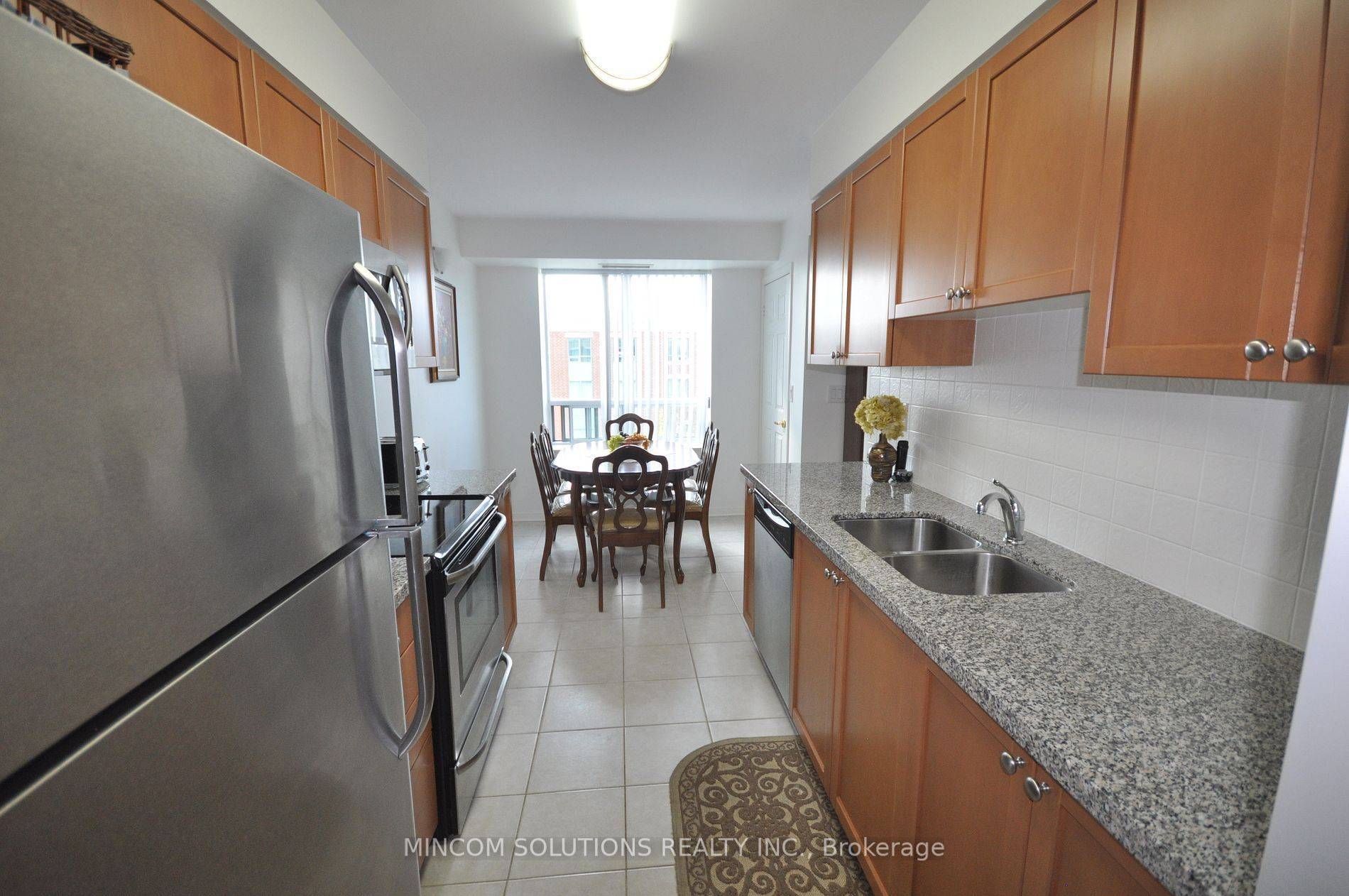 Brampton, ON L6R 3N8,65 Via Rosedale WAY N #314