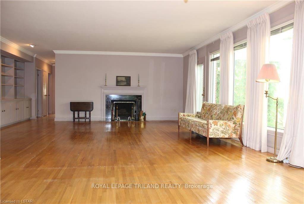 London North, ON N6H 2S5,1517 Gloucester RD