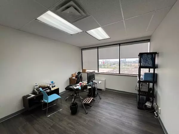 Toronto W06, ON M8Z 1K2,365 Evans AVE #607