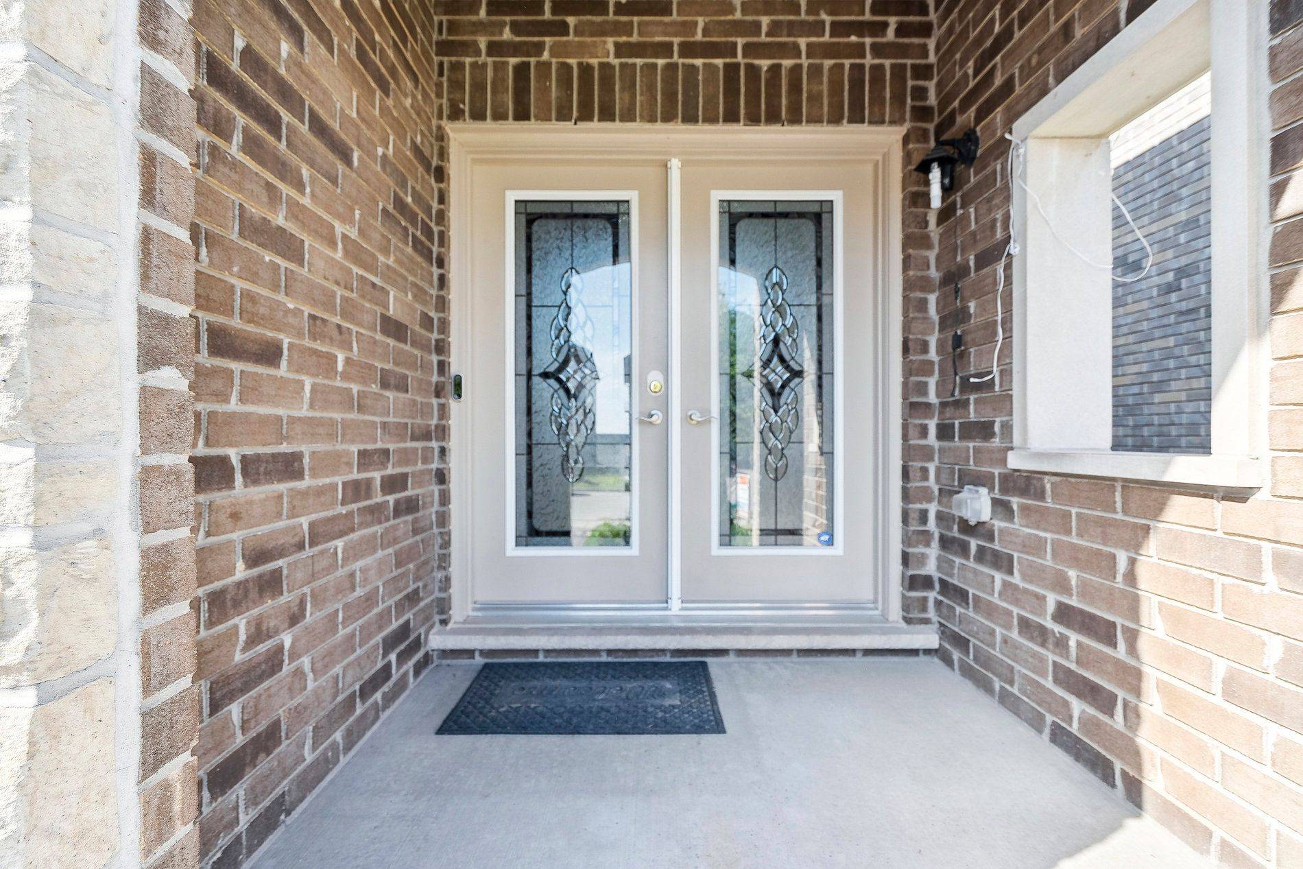 Hamilton, ON L0R 1P0,87 Whistler ST