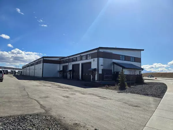 Cochrane, AB T4C 0N8,5 river heights DR #204