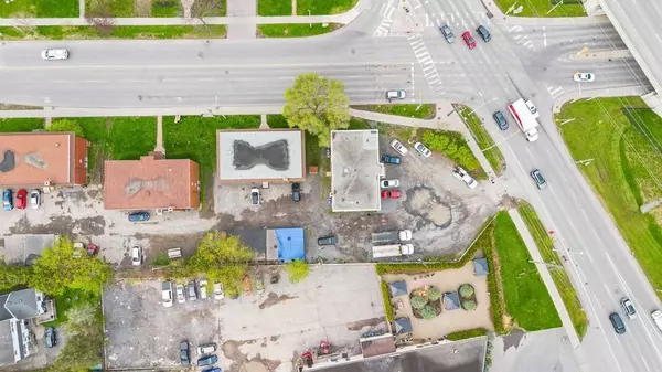 Carlington - Central Park, ON K1Z 7L8,1420-24 Carling AVE