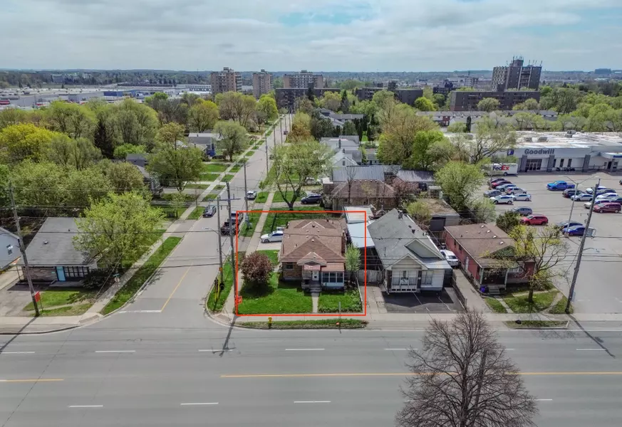 1171 Oxford ST E, London East, ON N5Y 3L7